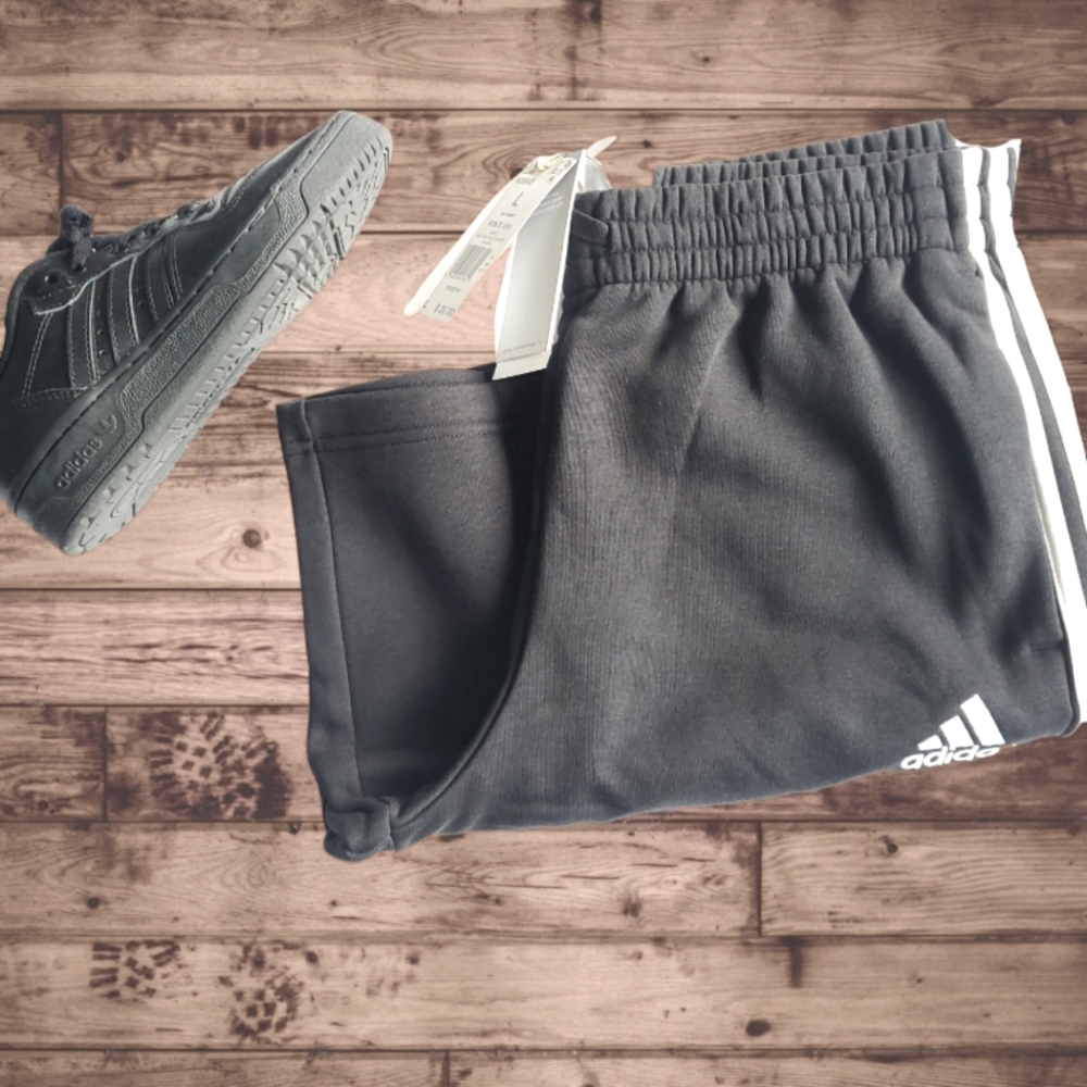 New✨️Adidas shorts